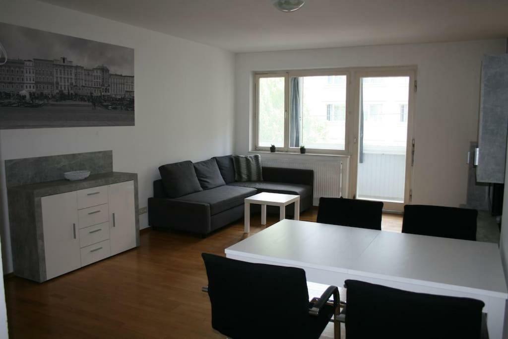 Appartement Top 7 Linz Bagian luar foto